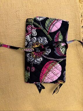 Vera Bradley Quilted Floral Jewlery Organizer in Black, Pink & Green